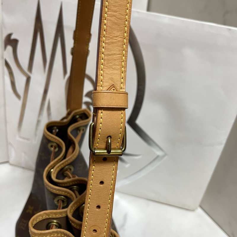 lv 中型水桶包 絕版品-11