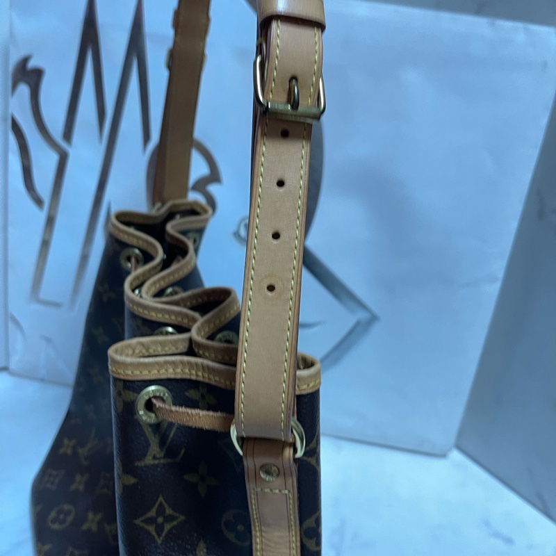 lv 中型水桶包 絕版品-12