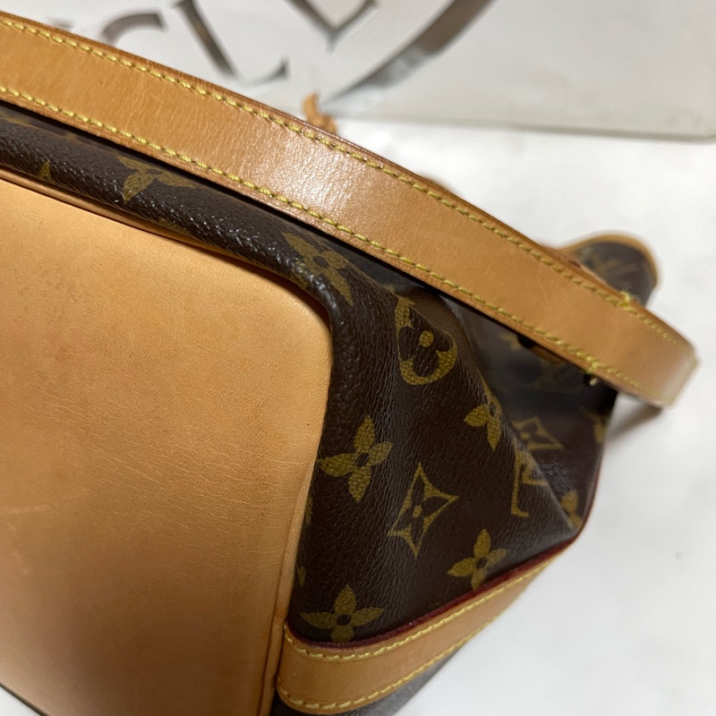 lv 中型水桶包 絕版品-14