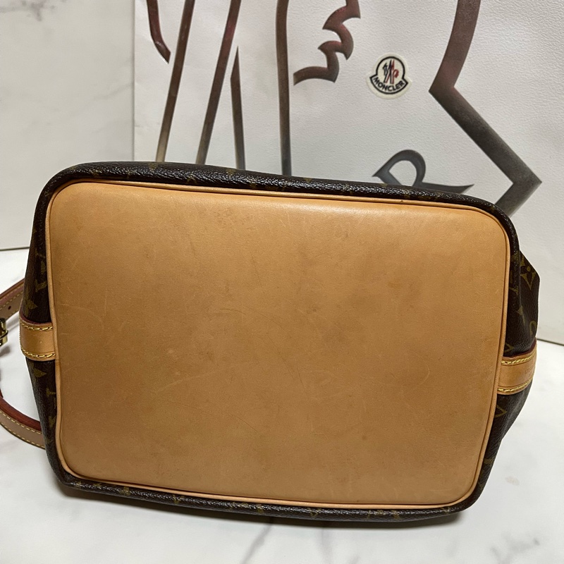 lv 中型水桶包 絕版品-18