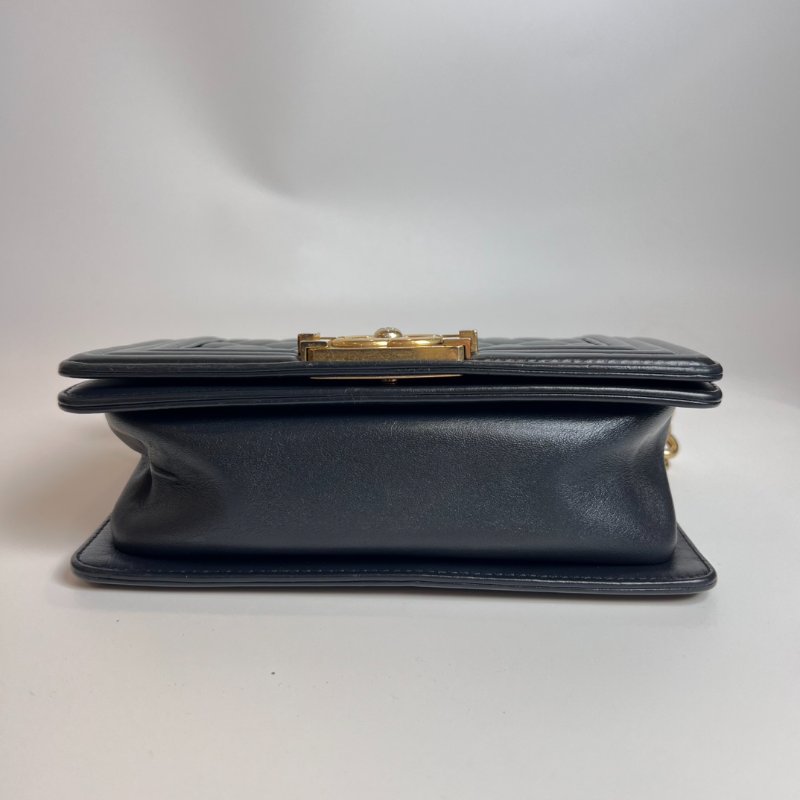 CHANEL BOY20 菱格紋鍊條包 黑金 23開-4