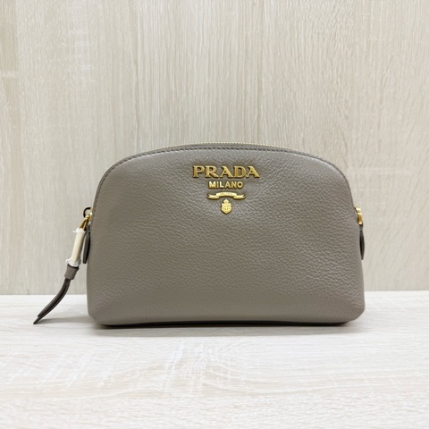 PRADA🩶大象灰化妝包