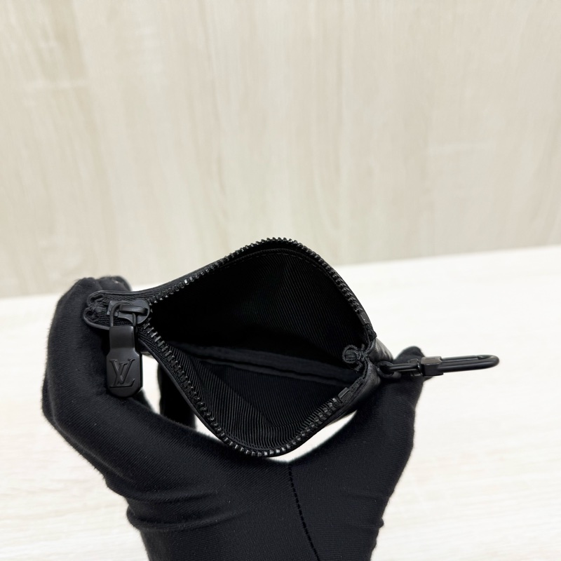 LV黑色壓紋牛皮duo二合一郵差包M69827-9