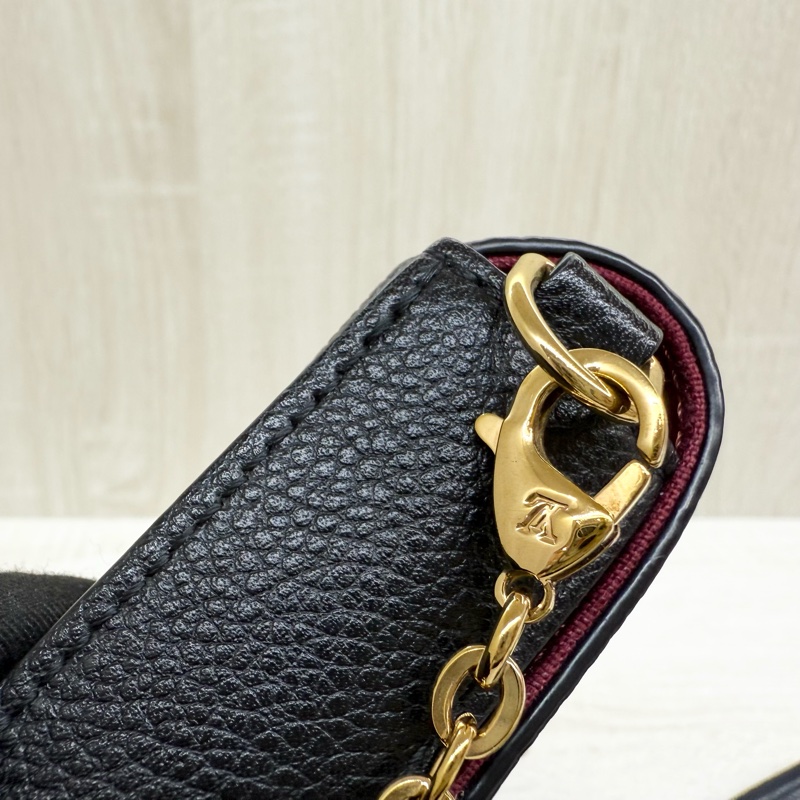 LV黑色拚米白色牛皮壓紋LOGO三合一鍊包M82479-11