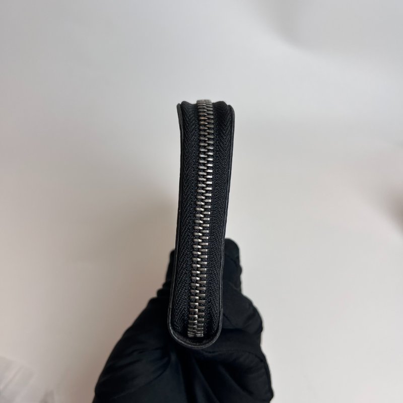 LV M62295 黑色老花直式長夾-2