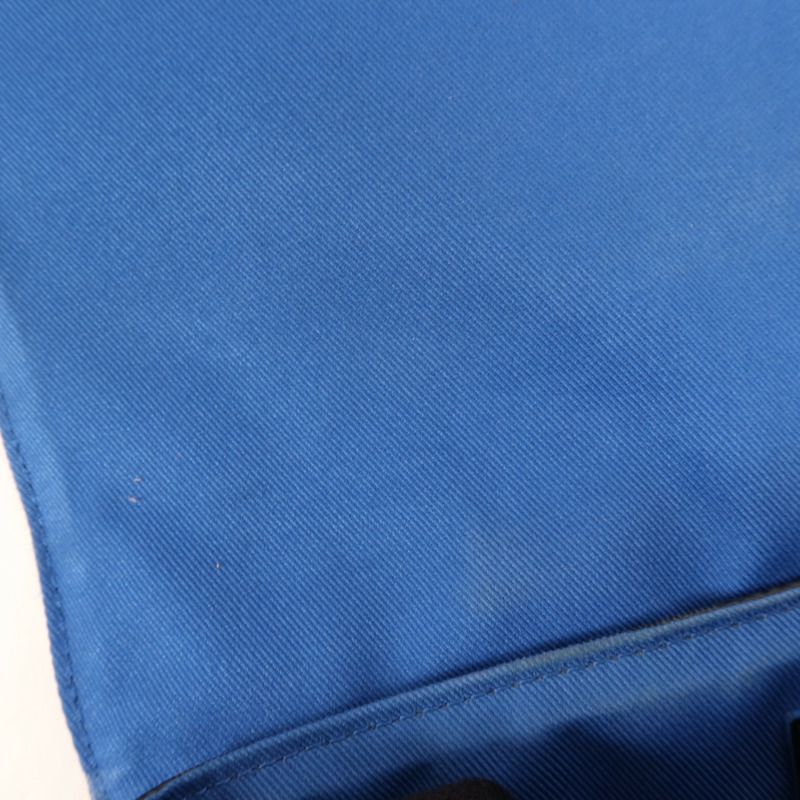 LOUIS VUITTON Damier Graphite District PM銀扣肩背袋-14