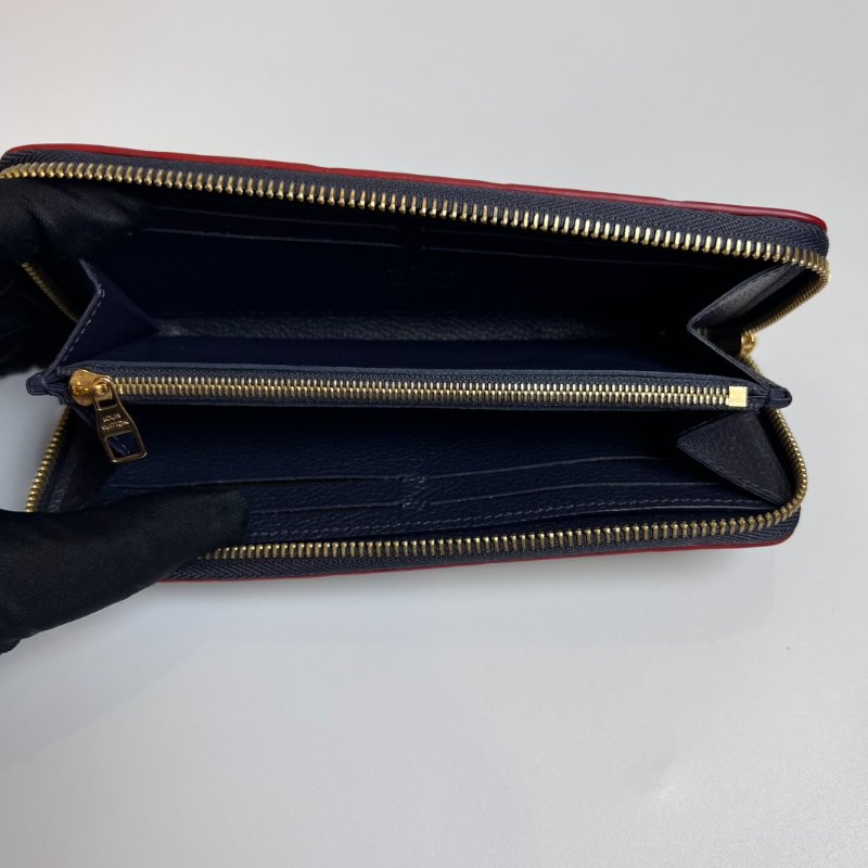 LV M41857 藍壓紋ㄇ拉長夾-4