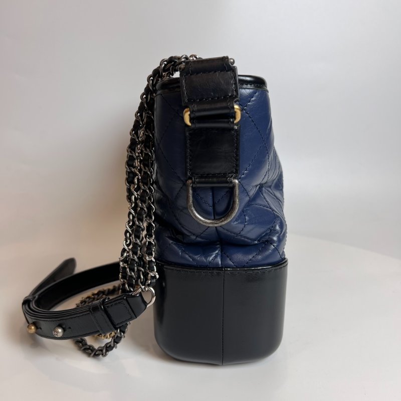 CHANEL 深藍流浪包中號25開-2