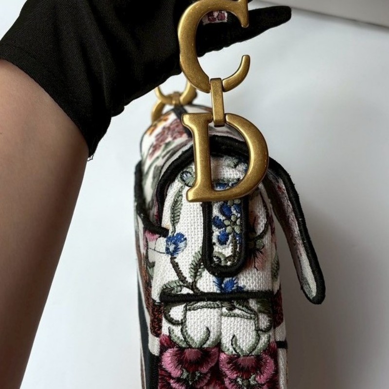 Dior 米白底繡花布單肩馬鞍包-8