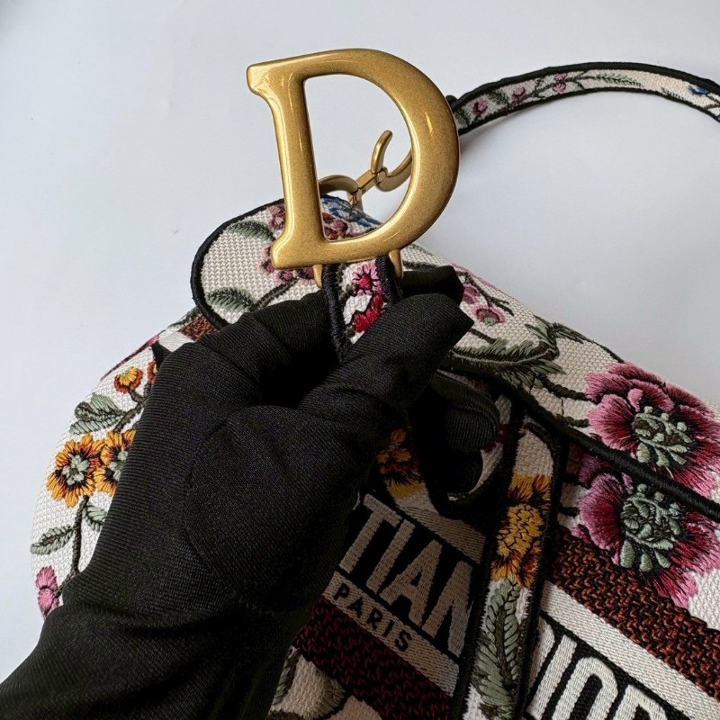 Dior 米白底繡花布單肩馬鞍包-15