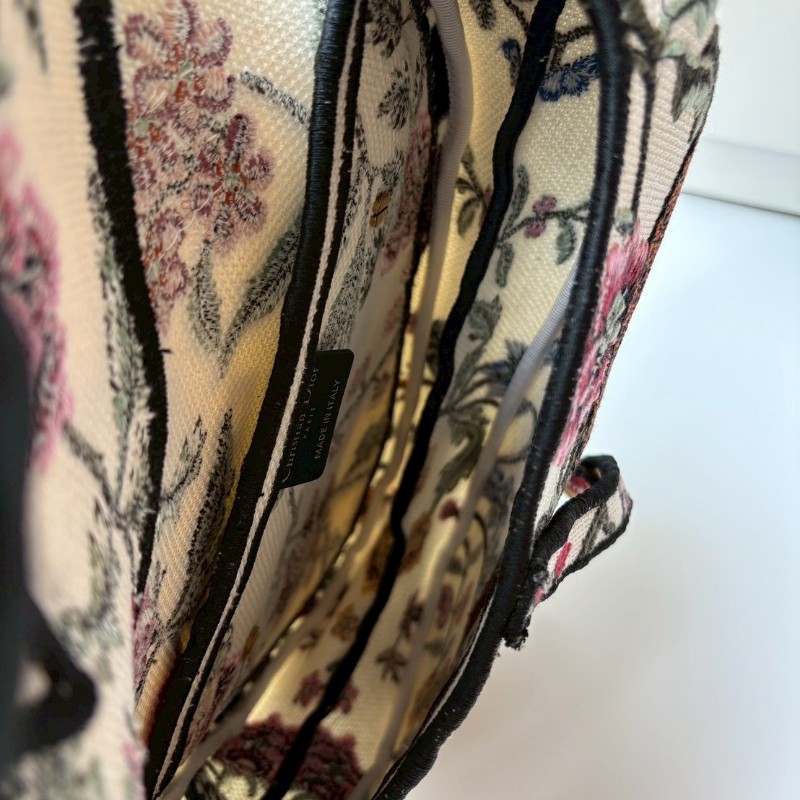 Dior 米白底繡花布單肩馬鞍包-16