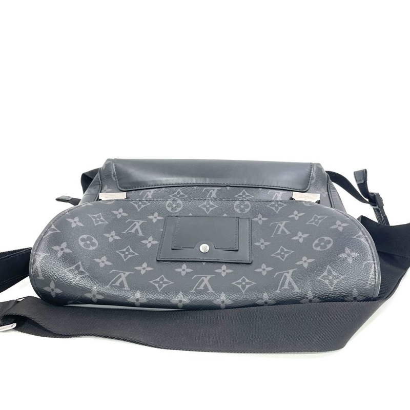 LOUIS VUITTON Monogram I Messenger PM Voyager-11