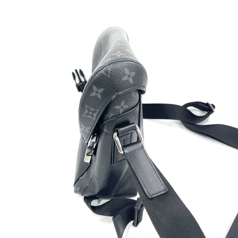 LOUIS VUITTON Monogram I Messenger PM Voyager-13