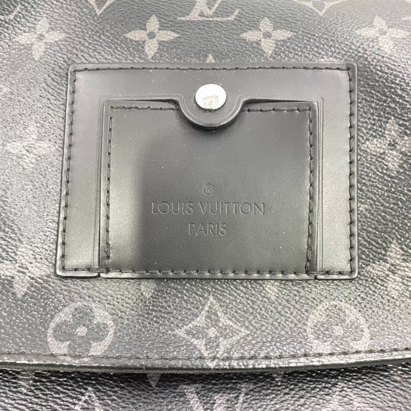 LOUIS VUITTON Monogram I Messenger PM Voyager-27