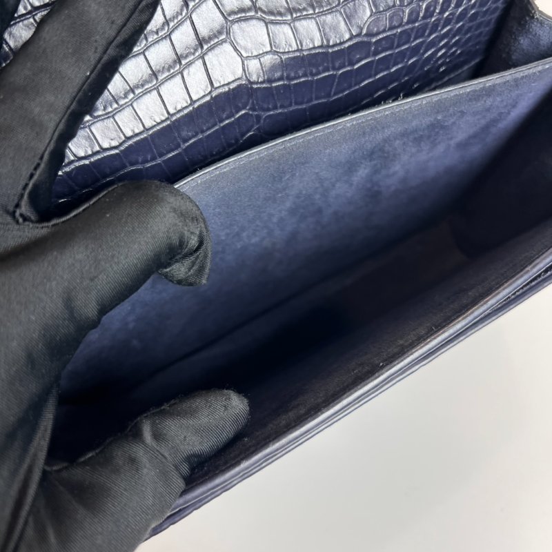 YSL 442906 深藍鱷魚壓紋側肩包-5