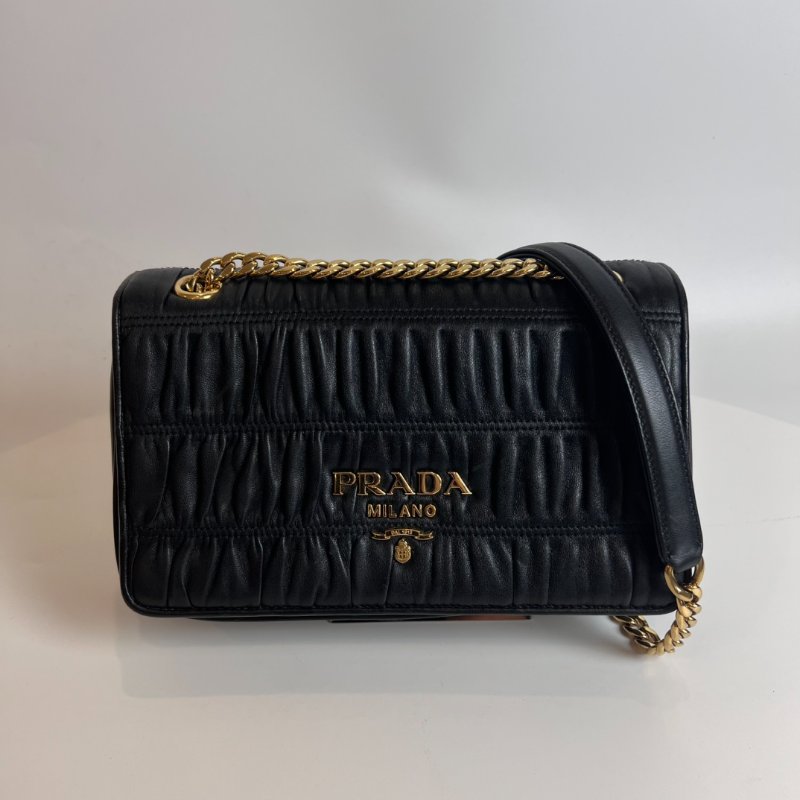 PRADA 黑金皺褶相機包-0