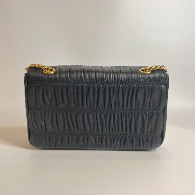 PRADA 黑金皺褶相機包-1