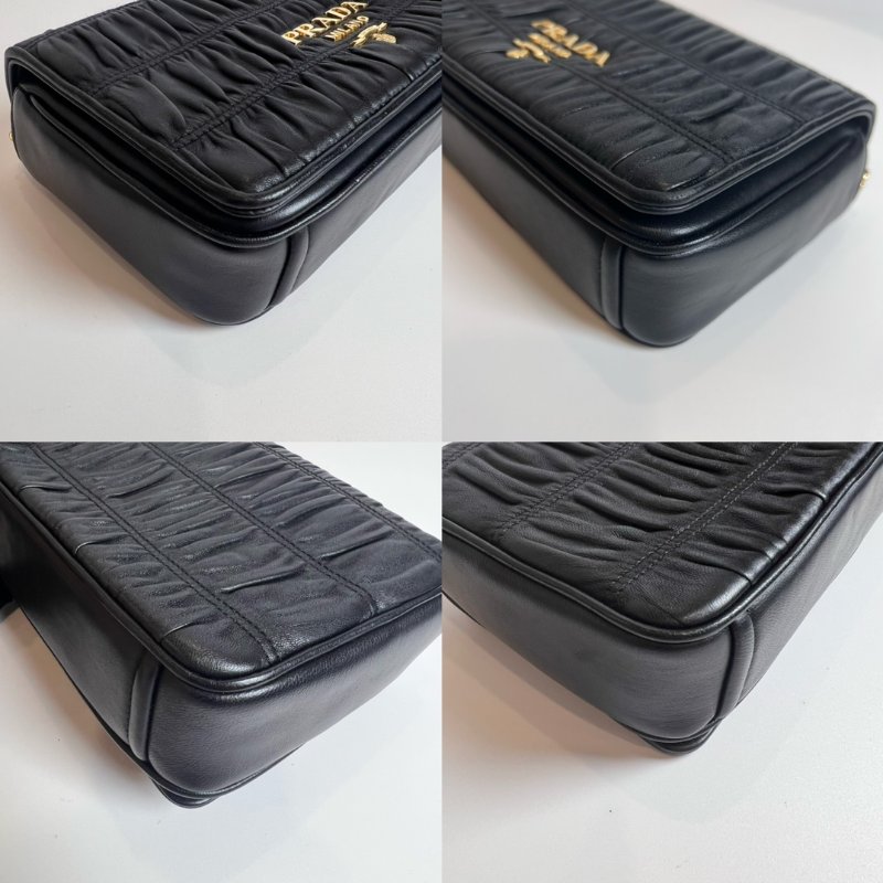 PRADA 黑金皺褶相機包-9