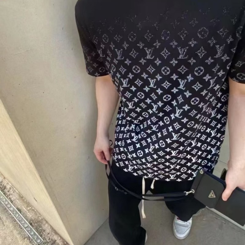 莉亞精品♡LV 黑漸變圓領短袖 尺碼L 二手美衣-3