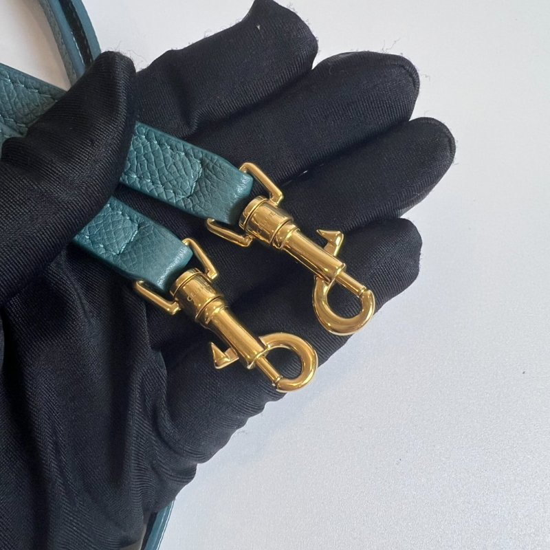 CELINE 綠鯰魚包NANO-7