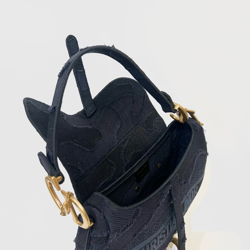 Dior 深藍刺繡霧金釦手提馬鞍包-5
