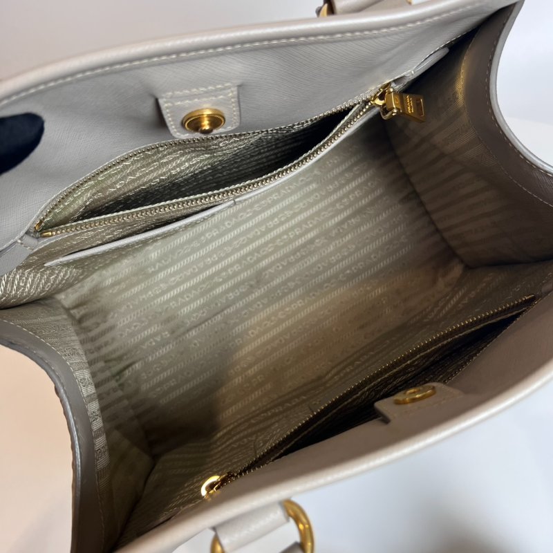 PRADA 灰十字防刮殺手包-5