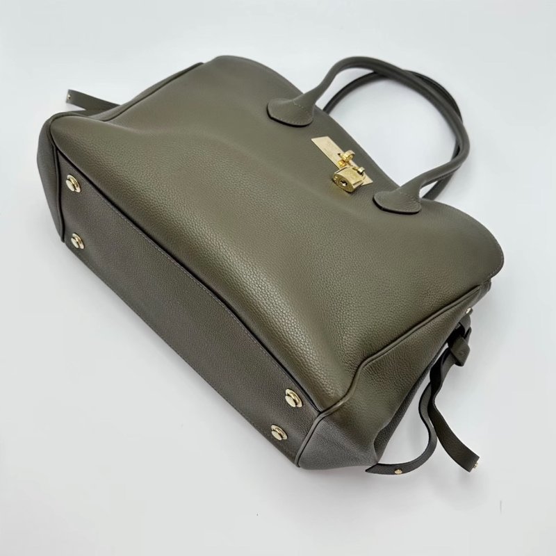 LV 軍綠色金扣milla系列肩背手提包30*23*12 98新配件鎖鑰匙塵袋-4