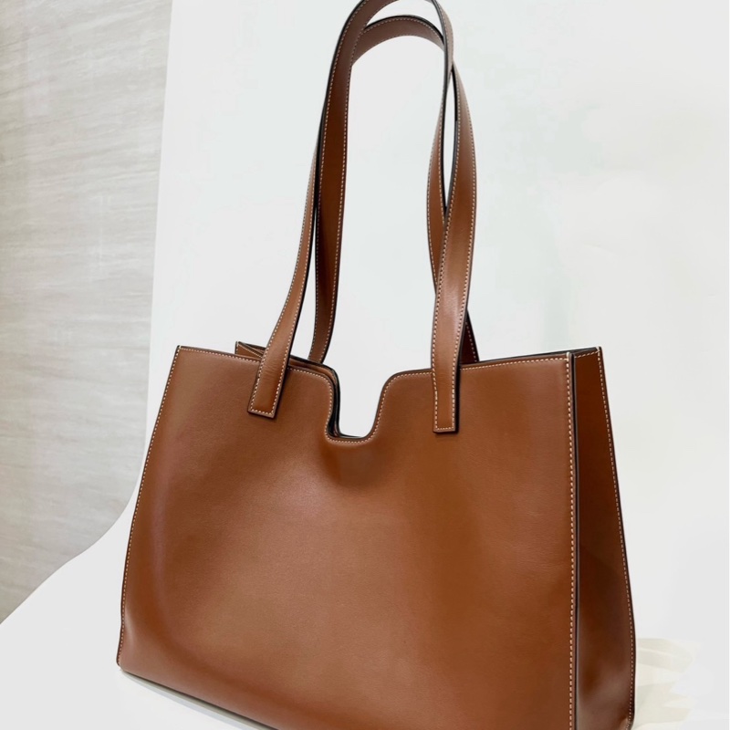 Celine 黃褐色滑面牛皮霧金釦CABAS16肩背包112583EZU-1