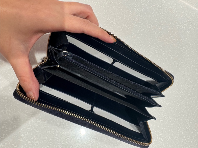 Gucci 深藍長夾 85新-21