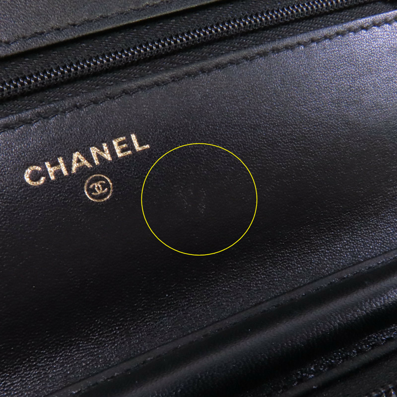 CHANEL 羊皮皮革WOC Wallet On Chain金扣鏈帶肩背袋-19
