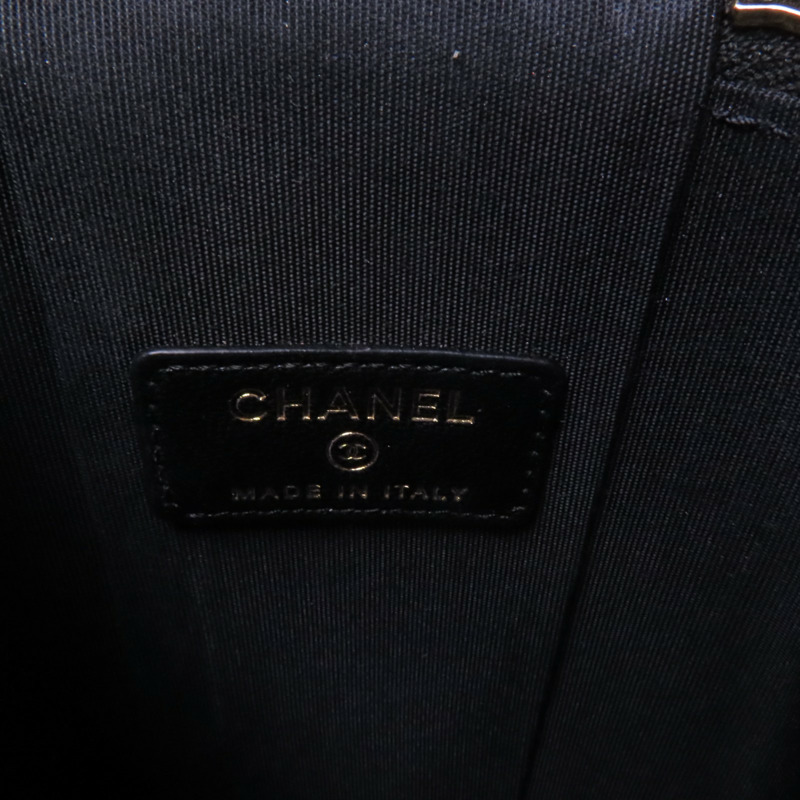 CHANEL 羊皮皮革Vanity Phone Case with Chain金扣鏈帶肩背袋-5