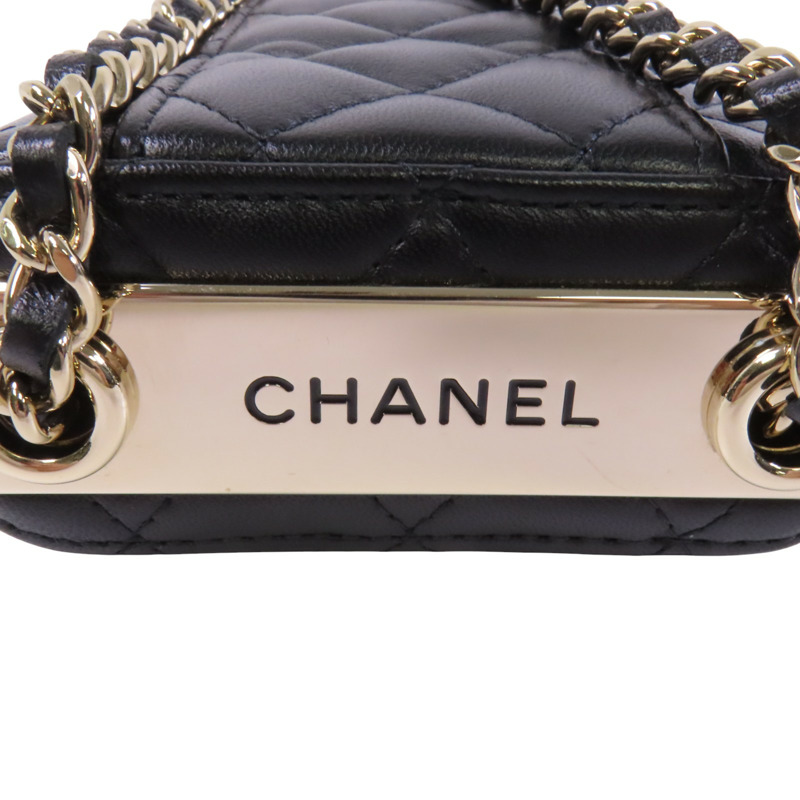 CHANEL 羊皮皮革Vanity Phone Case with Chain金扣鏈帶肩背袋-14