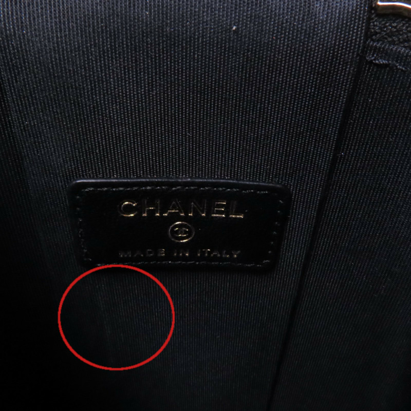 CHANEL 羊皮皮革Vanity Phone Case with Chain金扣鏈帶肩背袋-18