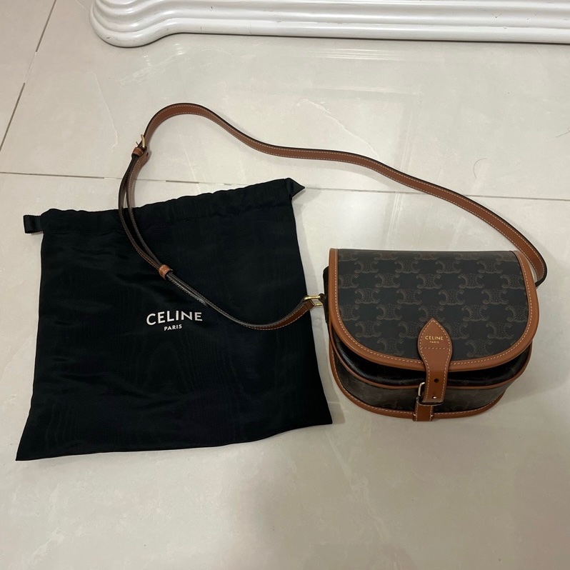 Celine MEDIUM FOLCO BAG IN TRIOMPHE CANVAS AND CALFSKIN-0