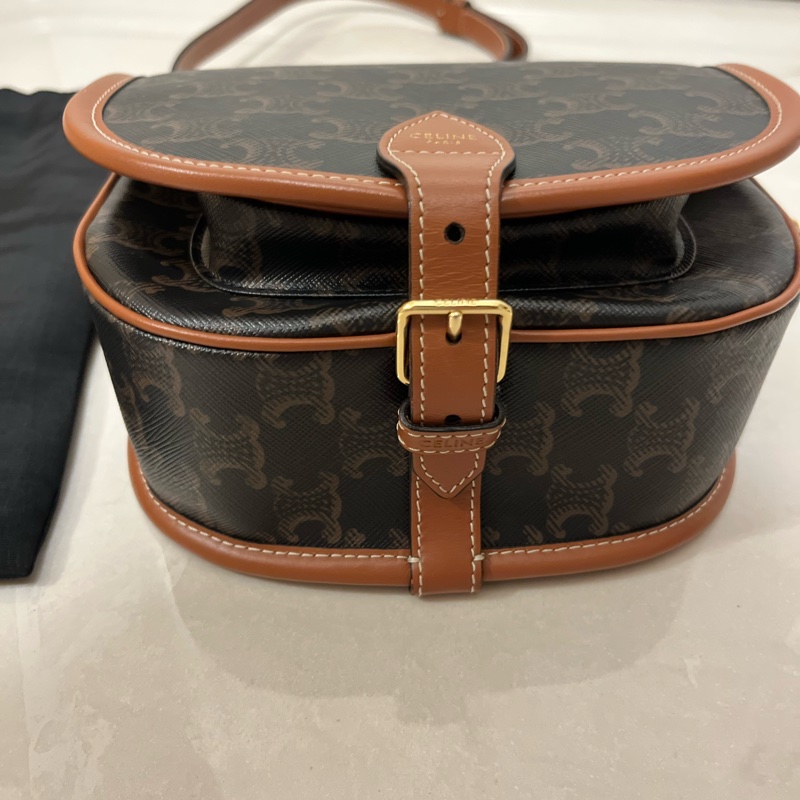 Celine MEDIUM FOLCO BAG IN TRIOMPHE CANVAS AND CALFSKIN-2