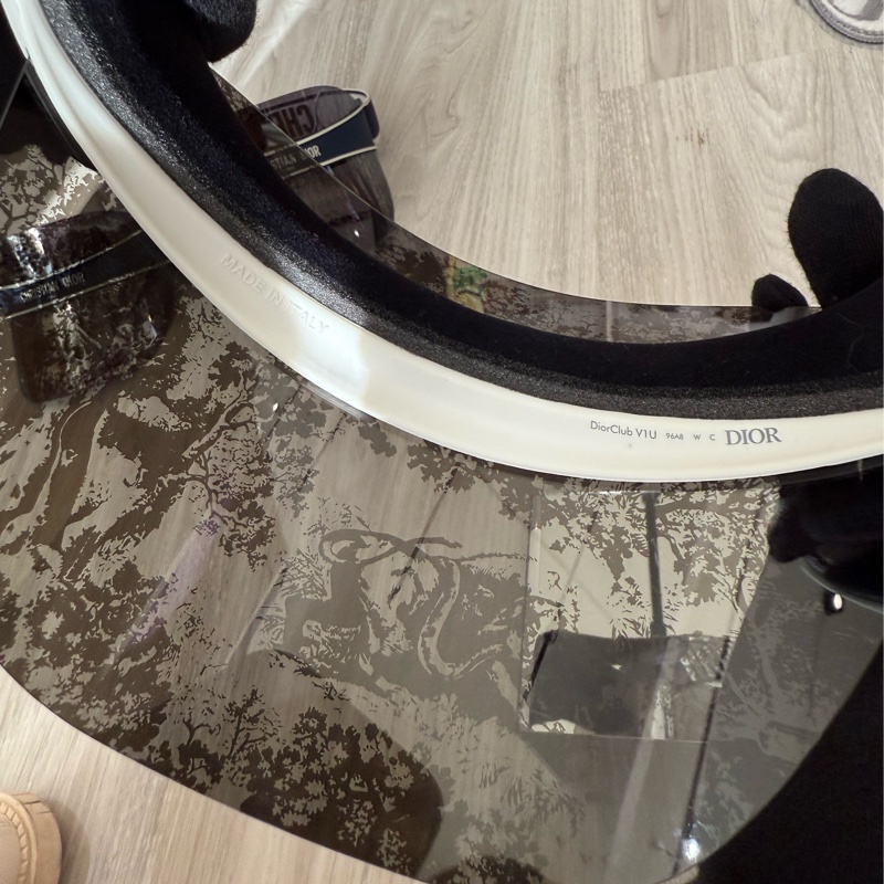 Dior Club V1U 象牙白花卉遮陽帽 全新品-2