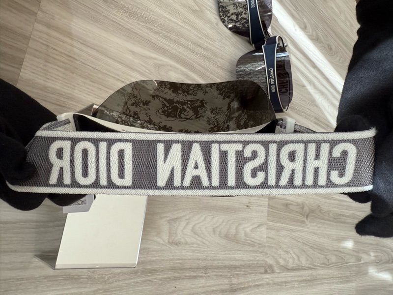 Dior Club V1U 象牙白花卉遮陽帽 全新品-4