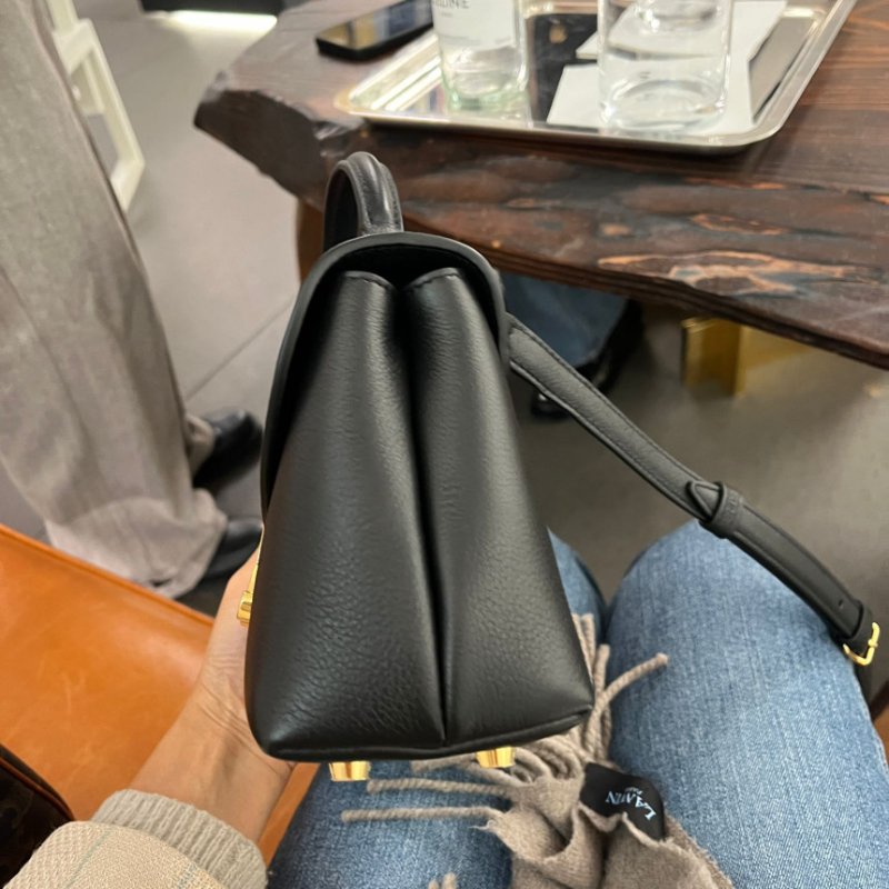 🎉新品好折扣✨Celine 118113 Teen Nino 小牛皮包 黑色-8