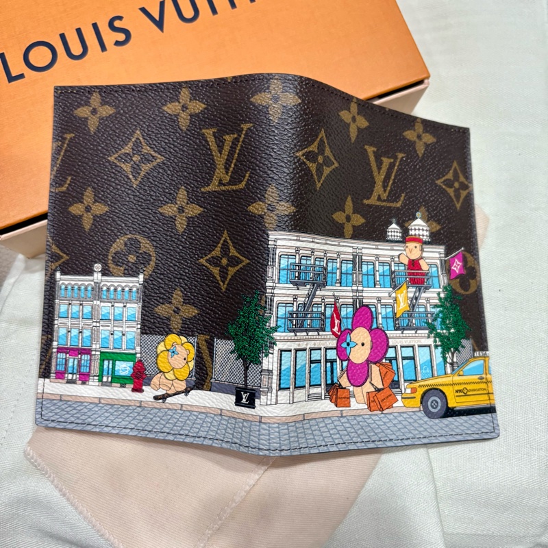 LV m81614 2022年聖誕限量系列 護照夾-3