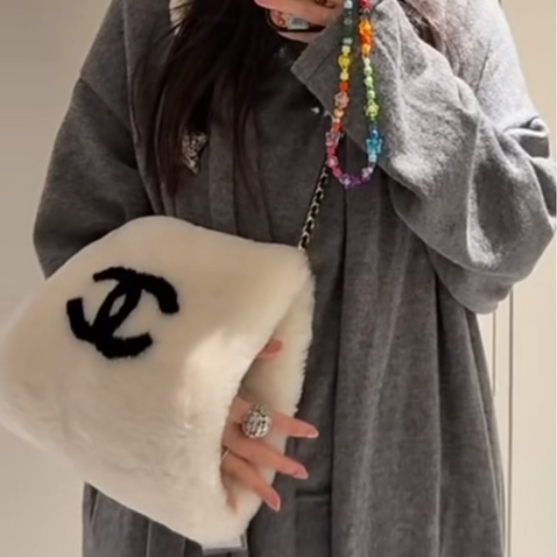 Chanel香奈兒25N滑雪系列毛毛手套套-3