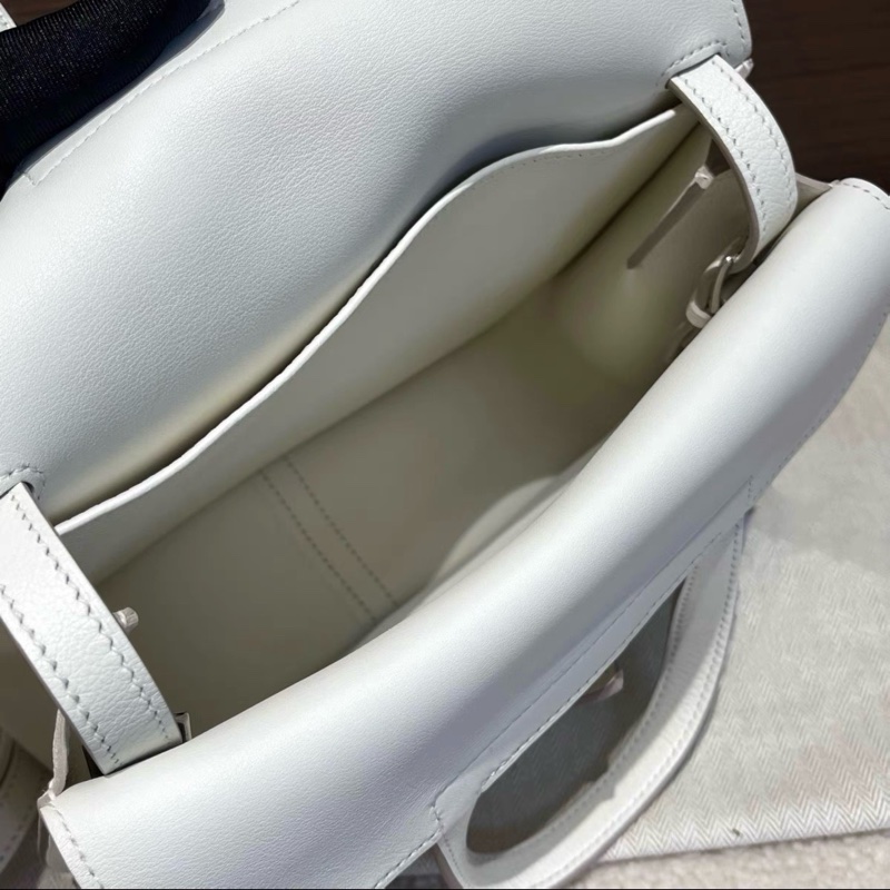 Hermes愛馬仕 奶昔白銀扣哈喇子halzan 25 手提斜挎包 有防塵袋-3