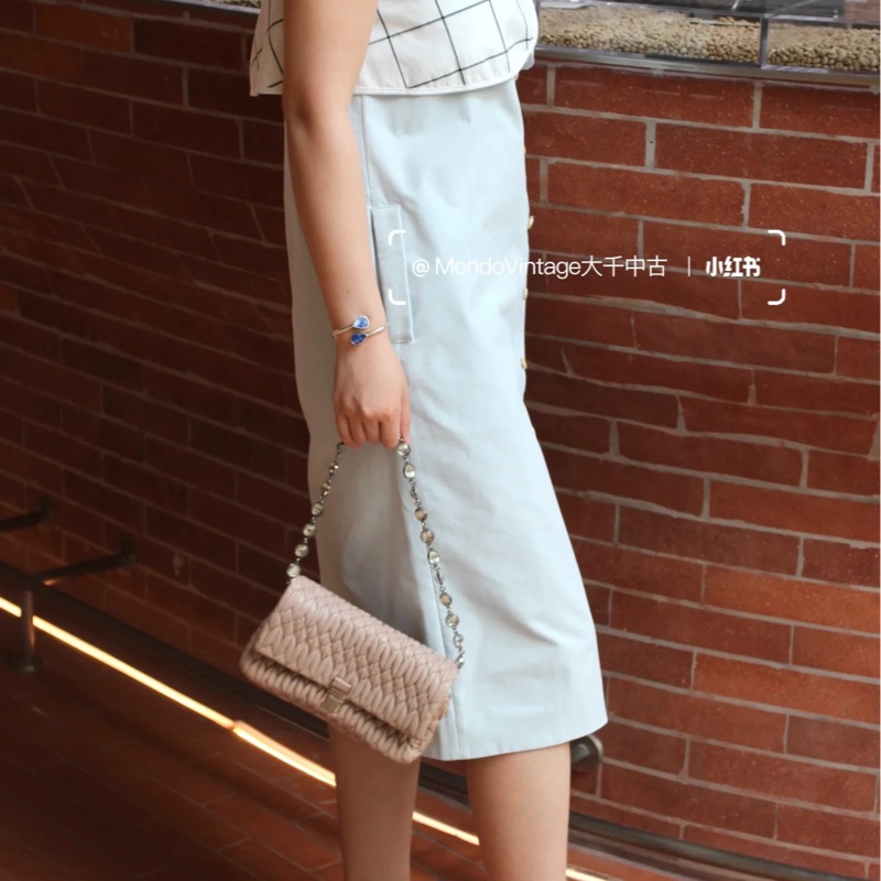 Miu Miu 經典寶石鍊 皺摺包 裸粉-43