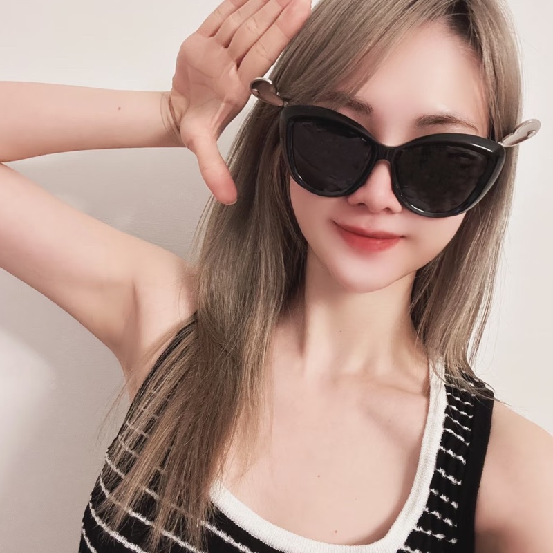 Chanel 香奈兒 大框貓眼 大愛心 墨鏡-28