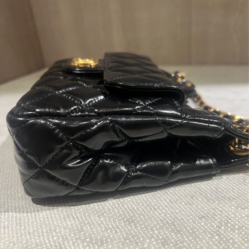 Chanel 23c 黑金小號hobo天貓精靈-15