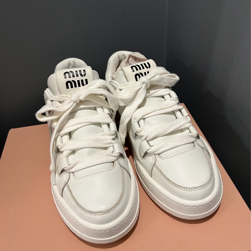 Miu Miu 爆款 小白鞋 休閒鞋 39號-2