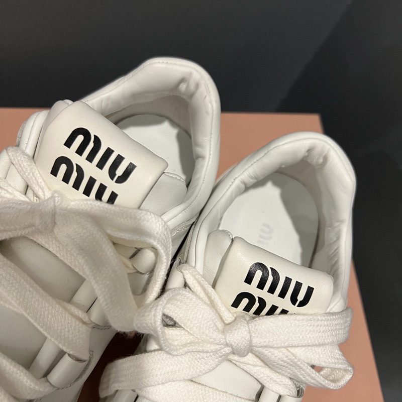 Miu Miu 爆款 小白鞋 休閒鞋 39號-11