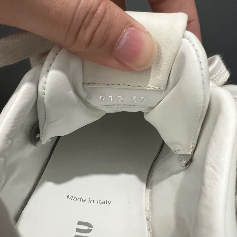 Miu Miu 爆款 小白鞋 休閒鞋 39號-12