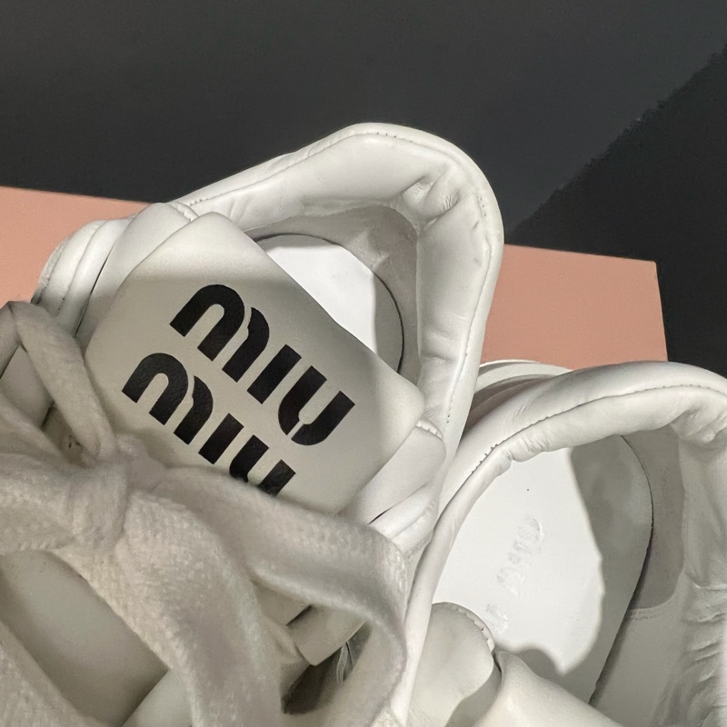 Miu Miu 爆款 小白鞋 休閒鞋 39號-16