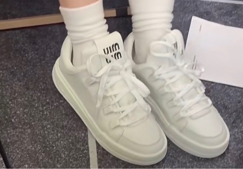 Miu Miu 爆款 小白鞋 休閒鞋 39號-20