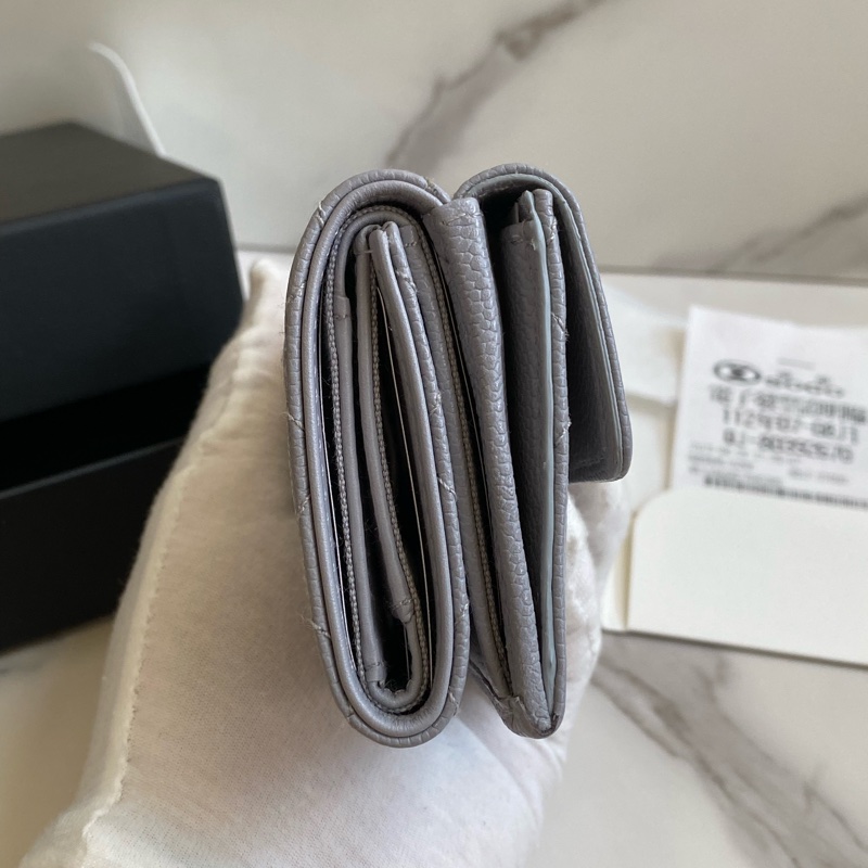 全新離櫃品CHANEL 小香三折夾 迷霧紫灰 台灣購證➕發票-6